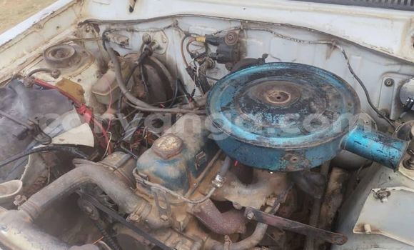 Nunua Ilio tumika Nissan Hardbody White Gari ndani ya Chiradzulu nchini Chiradzulu Nunua Ilio tumika Nissan Hardbody White Gari ndani ya Chiradzulu nchini Chiradzulu