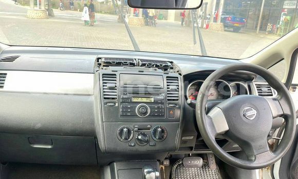 Acheter Occasion Voiture Nissan Tiida Blanc à Chilumba, Karonga Acheter Occasion Voiture Nissan Tiida Blanc à Chilumba, Karonga