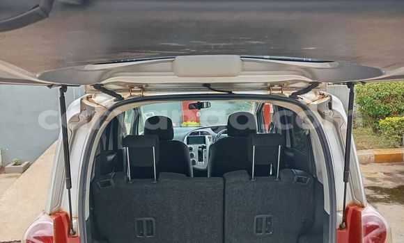 Acheter Occasion Voiture Toyota Ractis Bleu à Chilumba, Karonga Acheter Occasion Voiture Toyota Ractis Bleu à Chilumba, Karonga