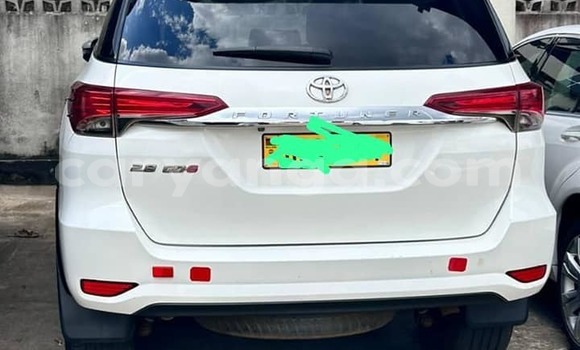 Buy Used Toyota Fortuner White Car in Chitipa in Chitipa Buy Used Toyota Fortuner White Car in Chitipa in Chitipa