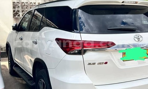 Buy Used Toyota Fortuner White Car in Chitipa in Chitipa Buy Used Toyota Fortuner White Car in Chitipa in Chitipa