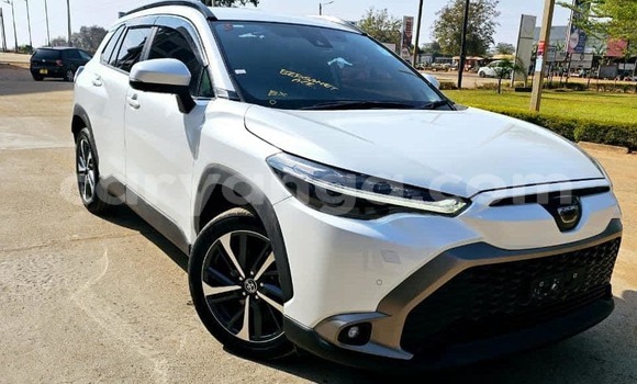 Buy Used Toyota Corolla White Car in Chipoka in Dedza Buy Used Toyota Corolla White Car in Chipoka in Dedza