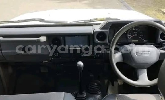 Buy Used Toyota Land Cruiser White Car in Chiradzulu in Chiradzulu Buy Used Toyota Land Cruiser White Car in Chiradzulu in Chiradzulu
