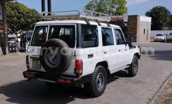 Buy Used Toyota Land Cruiser White Car in Chiradzulu in Chiradzulu Buy Used Toyota Land Cruiser White Car in Chiradzulu in Chiradzulu