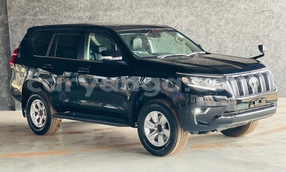 Buy Used Toyota Land Cruiser Black Car in Chilumba in Karonga Buy Used Toyota Land Cruiser Black Car in Chilumba in Karonga