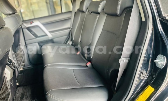 Buy Used Toyota Land Cruiser Black Car in Chilumba in Karonga Buy Used Toyota Land Cruiser Black Car in Chilumba in Karonga