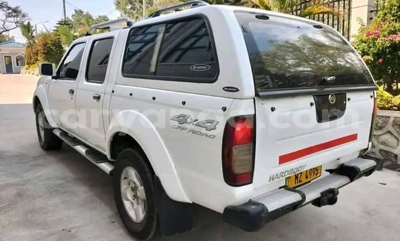 Buy Used Nissan Hardbody White Car in Chilumba in Karonga Buy Used Nissan Hardbody White Car in Chilumba in Karonga