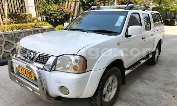 Buy Used Nissan Hardbody White Car in Chilumba in Karonga Buy Used Nissan Hardbody White Car in Chilumba in Karonga