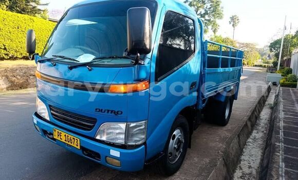 Buy Used Hino Dutro Blue Truck in Chitipa in Chitipa