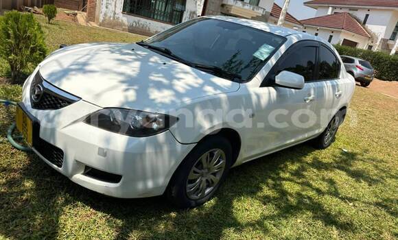 Buy Used Mazda Axela White Car in Chitipa in Chitipa Buy Used Mazda Axela White Car in Chitipa in Chitipa