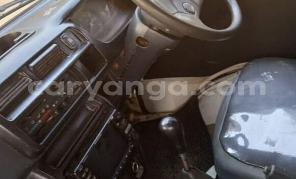 Buy Used Toyota HiAce White Truck in Chilumba in Karonga Buy Used Toyota HiAce White Truck in Chilumba in Karonga