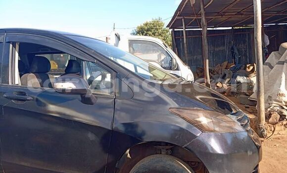 Buy Used Honda FR-V Black Car in Chitipa in Chitipa Buy Used Honda FR-V Black Car in Chitipa in Chitipa