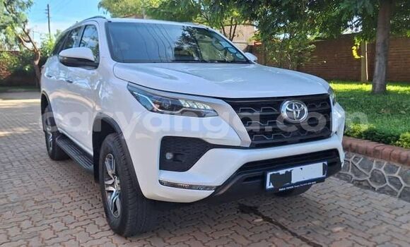 Buy Used Toyota Fortuner White Car in Lilongwe in Malawi Buy Used Toyota Fortuner White Car in Lilongwe in Malawi