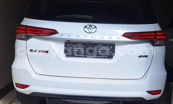 Buy Used Toyota Fortuner White Car in Lilongwe in Malawi Buy Used Toyota Fortuner White Car in Lilongwe in Malawi