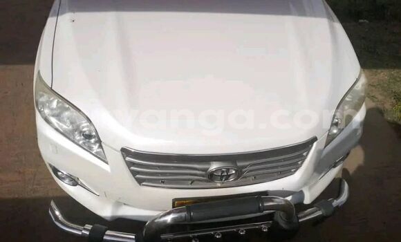 Buy Used Toyota Vanguard White Car in Lilongwe in Malawi Buy Used Toyota Vanguard White Car in Lilongwe in Malawi