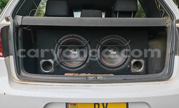 Nunua Ilio tumika Volkswagen Golf GTI White Gari ndani ya Lilongwe nchini Malawi Nunua Ilio tumika Volkswagen Golf GTI White Gari ndani ya Lilongwe nchini Malawi