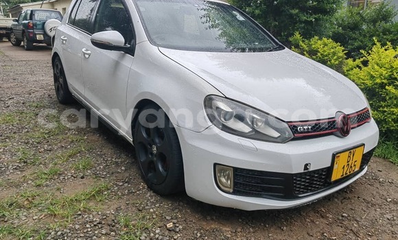 Nunua Ilio tumika Volkswagen Golf GTI White Gari ndani ya Lilongwe nchini Malawi Nunua Ilio tumika Volkswagen Golf GTI White Gari ndani ya Lilongwe nchini Malawi