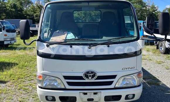 Nunua Ilio tumika Toyota Dyna White Gari ndani ya Chilumba nchini Karonga Nunua Ilio tumika Toyota Dyna White Gari ndani ya Chilumba nchini Karonga