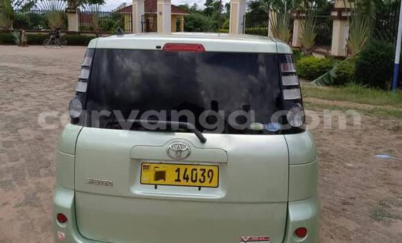 Buy Used Toyota Sienta Other Car in Chitipa in Chitipa Buy Used Toyota Sienta Other Car in Chitipa in Chitipa