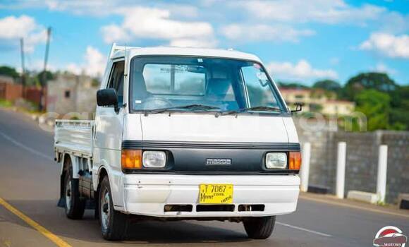 Buy Used Mazda Bongo White Car in Chiradzulu in Chiradzulu Buy Used Mazda Bongo White Car in Chiradzulu in Chiradzulu
