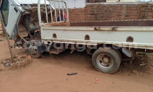 Buy Used Mitsubishi L400 White Truck in Lilongwe in Malawi Buy Used Mitsubishi L400 White Truck in Lilongwe in Malawi