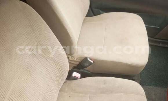 Buy Used Toyota Platz White Car in Chilumba in Karonga Buy Used Toyota Platz White Car in Chilumba in Karonga