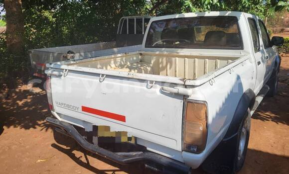 Buy Used Nissan Hardbody White Car in Chiradzulu in Chiradzulu Buy Used Nissan Hardbody White Car in Chiradzulu in Chiradzulu