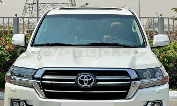Buy Used Toyota Land Cruiser White Car in Chiradzulu in Chiradzulu Buy Used Toyota Land Cruiser White Car in Chiradzulu in Chiradzulu