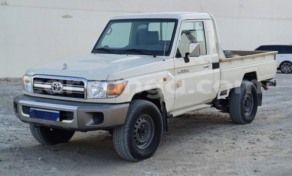 Buy Used Toyota Land Cruiser White Car in Lilongwe in Malawi Buy Used Toyota Land Cruiser White Car in Lilongwe in Malawi