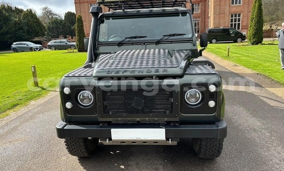 Buy Used Land Rover Defender Green Car in Lilongwe in Malawi Buy Used Land Rover Defender Green Car in Lilongwe in Malawi