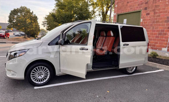 Buy Used Mercedes‒Benz Vito White Car in Lilongwe in Malawi Buy Used Mercedes‒Benz Vito White Car in Lilongwe in Malawi