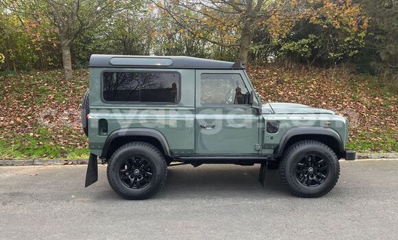 Buy Used Land Rover Defender Green Car in Lilongwe in Malawi Buy Used Land Rover Defender Green Car in Lilongwe in Malawi