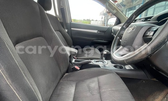 Buy Used Toyota Hilux White Car in Lilongwe in Malawi Buy Used Toyota Hilux White Car in Lilongwe in Malawi