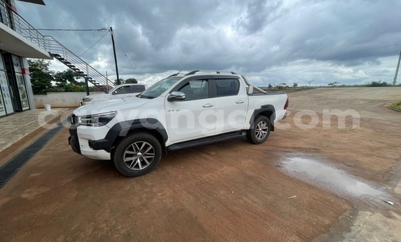 Buy Used Toyota Hilux White Car in Lilongwe in Malawi Buy Used Toyota Hilux White Car in Lilongwe in Malawi