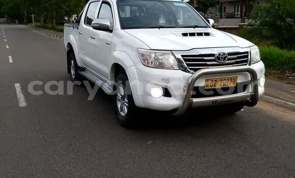 Buy Used Toyota Hilux White Car in Lilongwe in Malawi Buy Used Toyota Hilux White Car in Lilongwe in Malawi