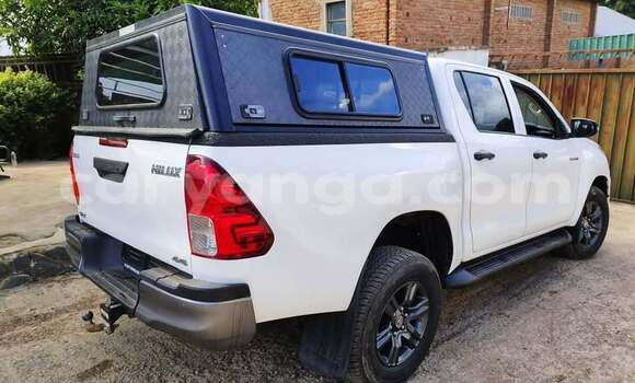 Buy Used Toyota Hilux White Car in Lilongwe in Malawi Buy Used Toyota Hilux White Car in Lilongwe in Malawi