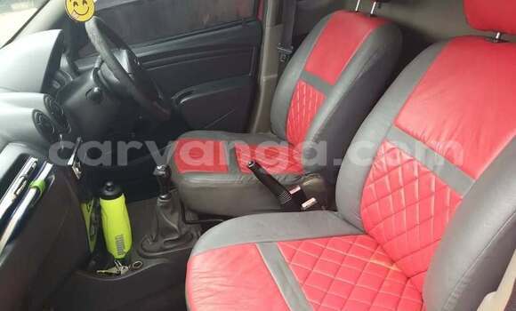 Acheter Occasion Voiture Nissan NP 300 Rouge à Lilongwe, Malawi Acheter Occasion Voiture Nissan NP 300 Rouge à Lilongwe, Malawi