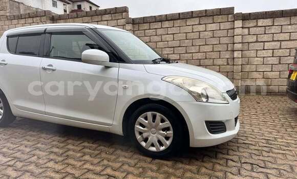 Acheter Occasion Voiture Suzuki Swift Blanc à Blantyre, Malawi Acheter Occasion Voiture Suzuki Swift Blanc à Blantyre, Malawi