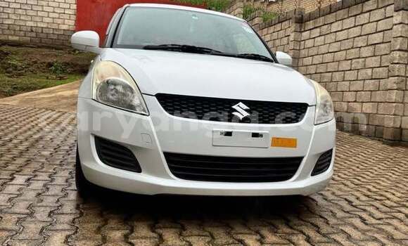 Acheter Occasion Voiture Suzuki Swift Blanc à Blantyre, Malawi Acheter Occasion Voiture Suzuki Swift Blanc à Blantyre, Malawi