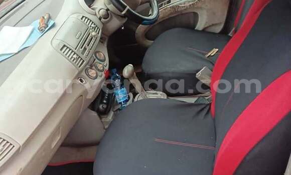 Acheter Occasion Voiture Nissan March Rouge à Lilongwe, Malawi Acheter Occasion Voiture Nissan March Rouge à Lilongwe, Malawi