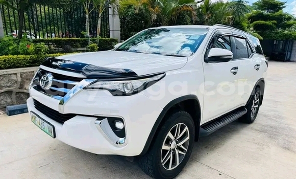 Buy New Toyota Fortuner White Car in Blantyre in Malawi Buy New Toyota Fortuner White Car in Blantyre in Malawi