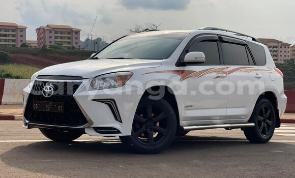 Buy Used Toyota RAV4 White Car in Lilongwe in Malawi Buy Used Toyota RAV4 White Car in Lilongwe in Malawi