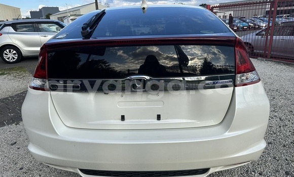 Buy Used Honda Insight White Car in Lilongwe in Malawi Buy Used Honda Insight White Car in Lilongwe in Malawi