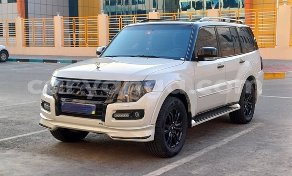 Buy Used Mitsubishi Pajero White Car in Lilongwe in Malawi Buy Used Mitsubishi Pajero White Car in Lilongwe in Malawi