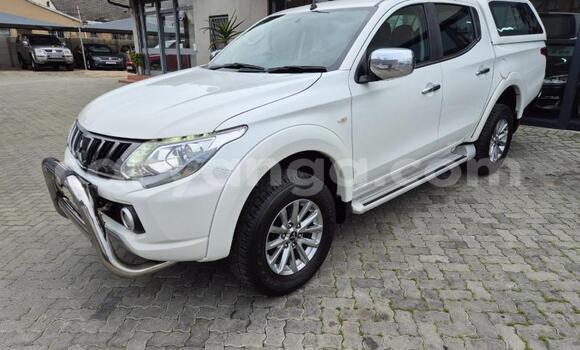 Buy Used Mitsubishi Triton White Car in Lilongwe in Malawi Buy Used Mitsubishi Triton White Car in Lilongwe in Malawi