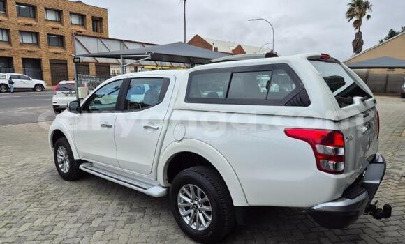 Buy Used Mitsubishi Triton White Car in Lilongwe in Malawi Buy Used Mitsubishi Triton White Car in Lilongwe in Malawi