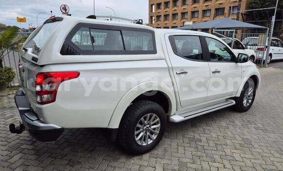 Buy Used Mitsubishi Triton White Car in Lilongwe in Malawi Buy Used Mitsubishi Triton White Car in Lilongwe in Malawi