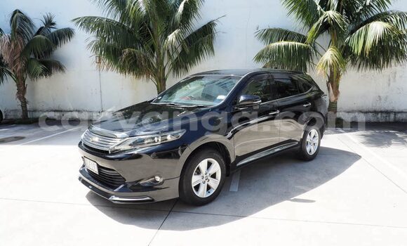 Buy Used Toyota Harrier Red Car in Lilongwe in Malawi Buy Used Toyota Harrier Red Car in Lilongwe in Malawi