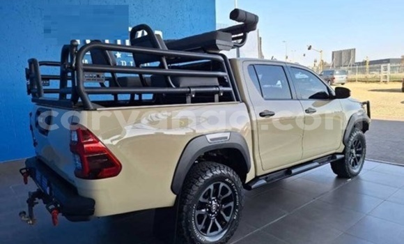 Buy Used Toyota Hilux Beige Car in Lilongwe in Malawi Buy Used Toyota Hilux Beige Car in Lilongwe in Malawi
