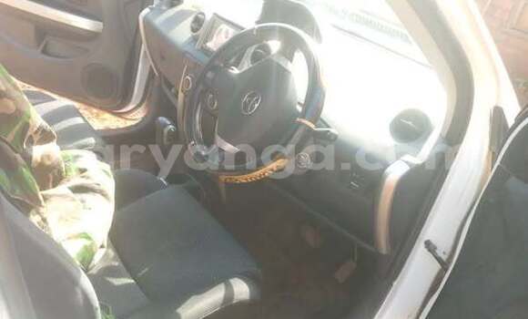 Buy Used Toyota Platz White Car in Lilongwe in Malawi Buy Used Toyota Platz White Car in Lilongwe in Malawi